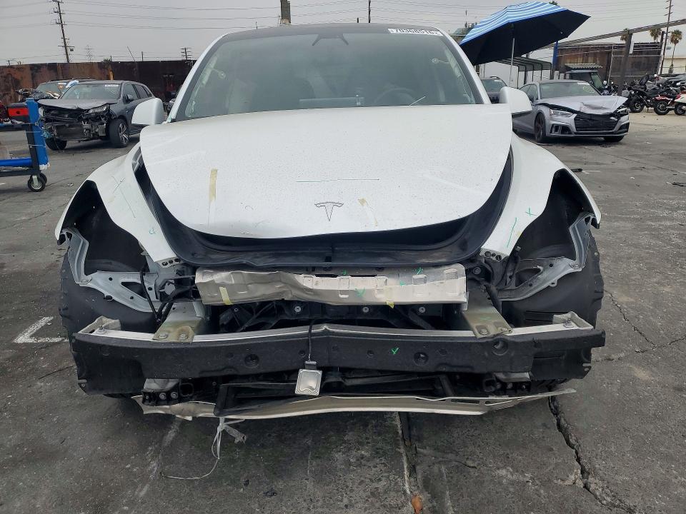2020 Tesla Model Y მანქანა იყიდება აუქციონზე, vin: 5YJYGDEE2LF044999, აუქციონის ნომერი: 70368516