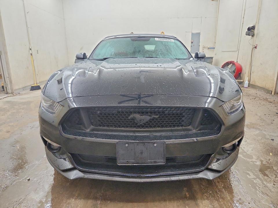 Продажа на аукционе авто 2015 Ford Mustang, vin: 1FATP8FF7F5332585, номер лота: 70088626