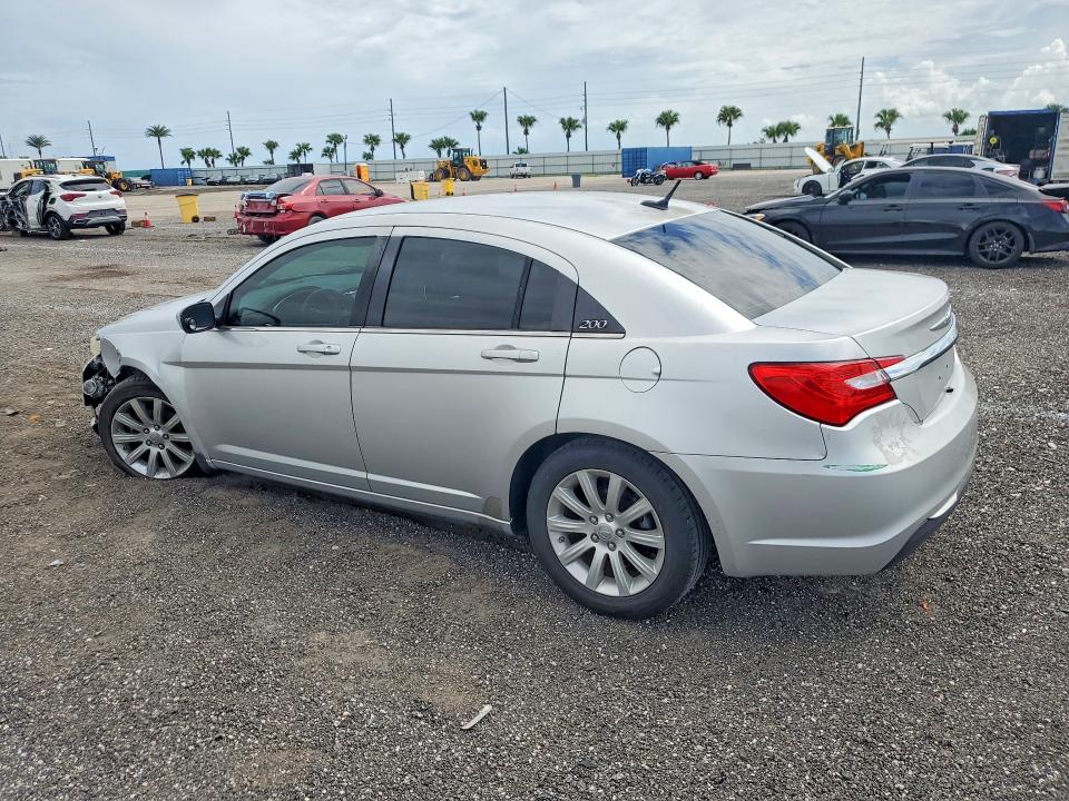 69080166 :رقم المزاد ، 1C3CCBBB8CN299537 vin ، 2012 Chrysler 200 مزاد بيع