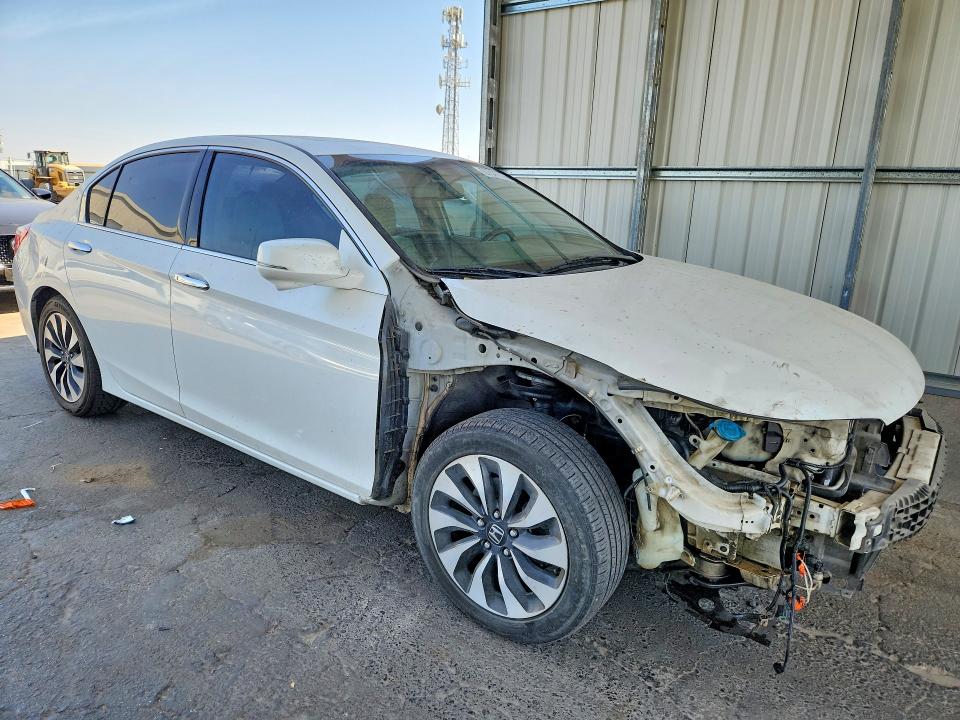2014 Honda Accord მანქანა იყიდება აუქციონზე, vin: 1HGCR6F51EA010631, აუქციონის ნომერი: 67541276