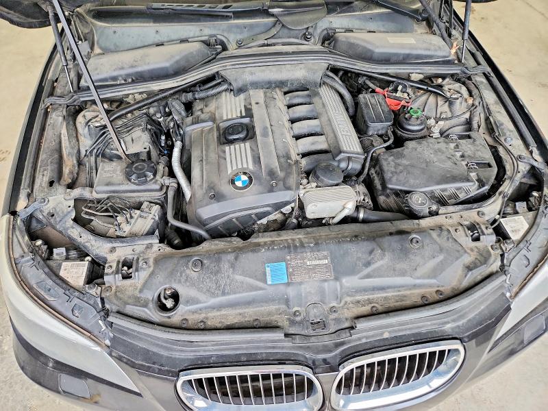70909536 :رقم المزاد ، WBANV1C51AC388826 vin ، 2010 Bmw 528 مزاد بيع