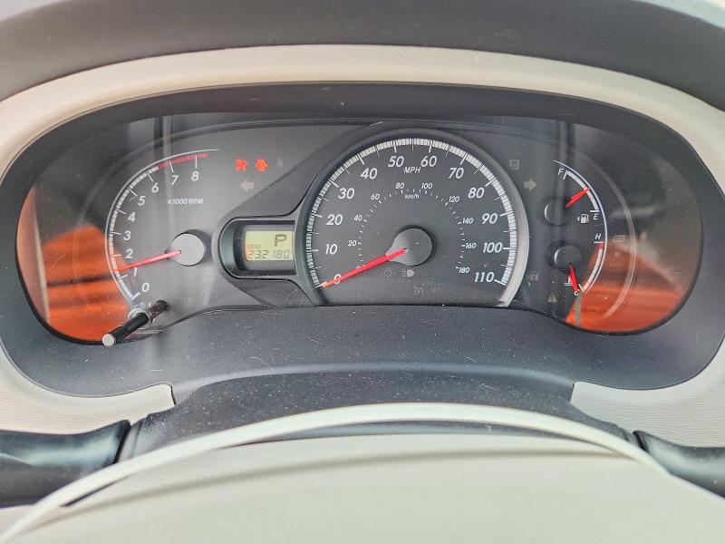 67642326 :رقم المزاد ، 5TDKK3DCXBS068444 vin ، 2011 Toyota Sienna مزاد بيع