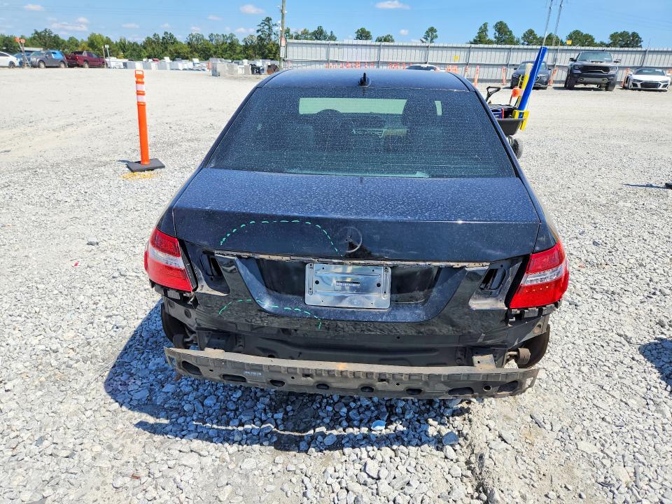 2010 Mercedes-benz E მანქანა იყიდება აუქციონზე, vin: WDDHF5GB6AA067743, აუქციონის ნომერი: 67857026