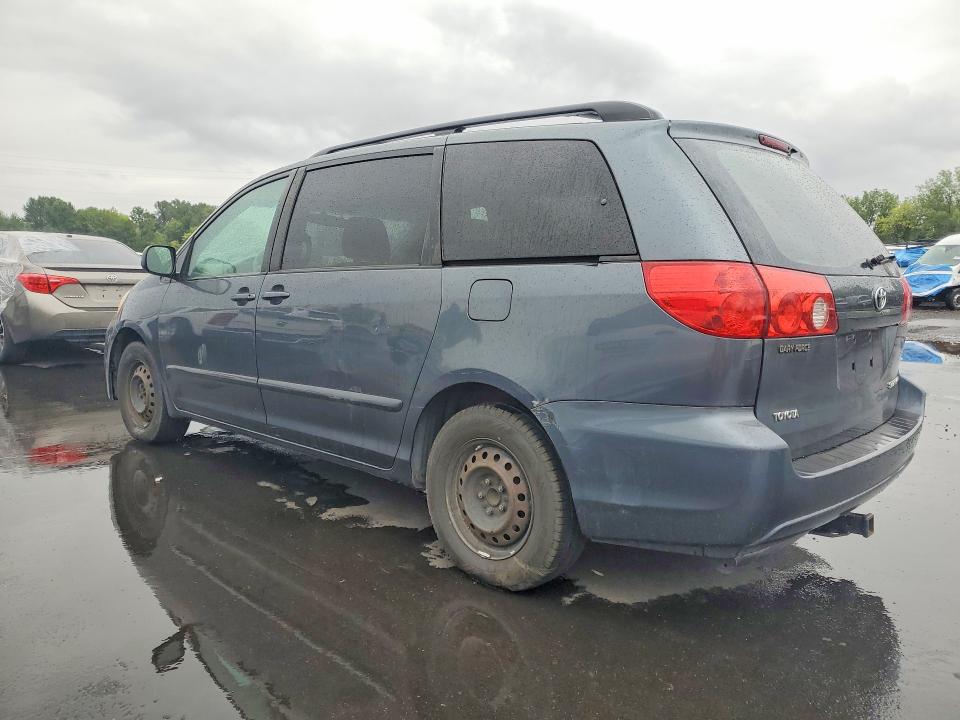 Продажа на аукционе авто 2010 Toyota Sienna, vin: 5TDKK4CC9AS305950, номер лота: 67341466
