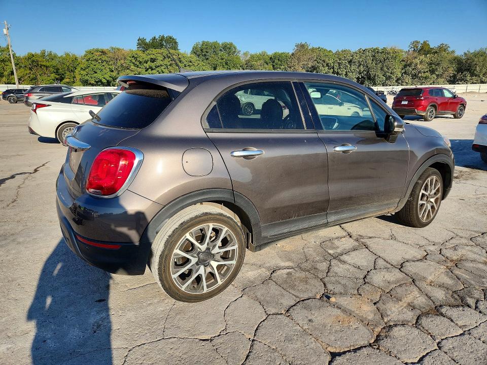 67218916 :رقم المزاد ، ZFBCFXET9GP410372 vin ، 2016 Fiat 500x مزاد بيع