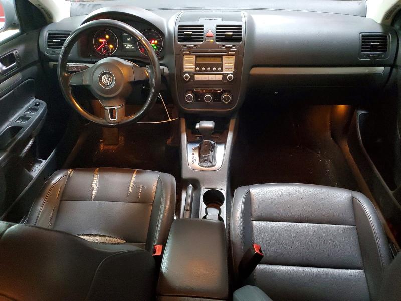 69352496 :رقم المزاد ، 3VWAX7AJ8AM112296 vin ، 2010 Volkswagen Jetta مزاد بيع