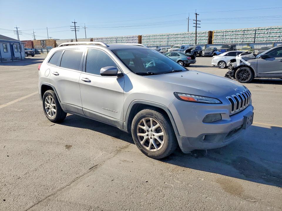 69559766 :رقم المزاد ، 1C4PJLCB6FW608007 vin ، 2015 Jeep Cherokee مزاد بيع