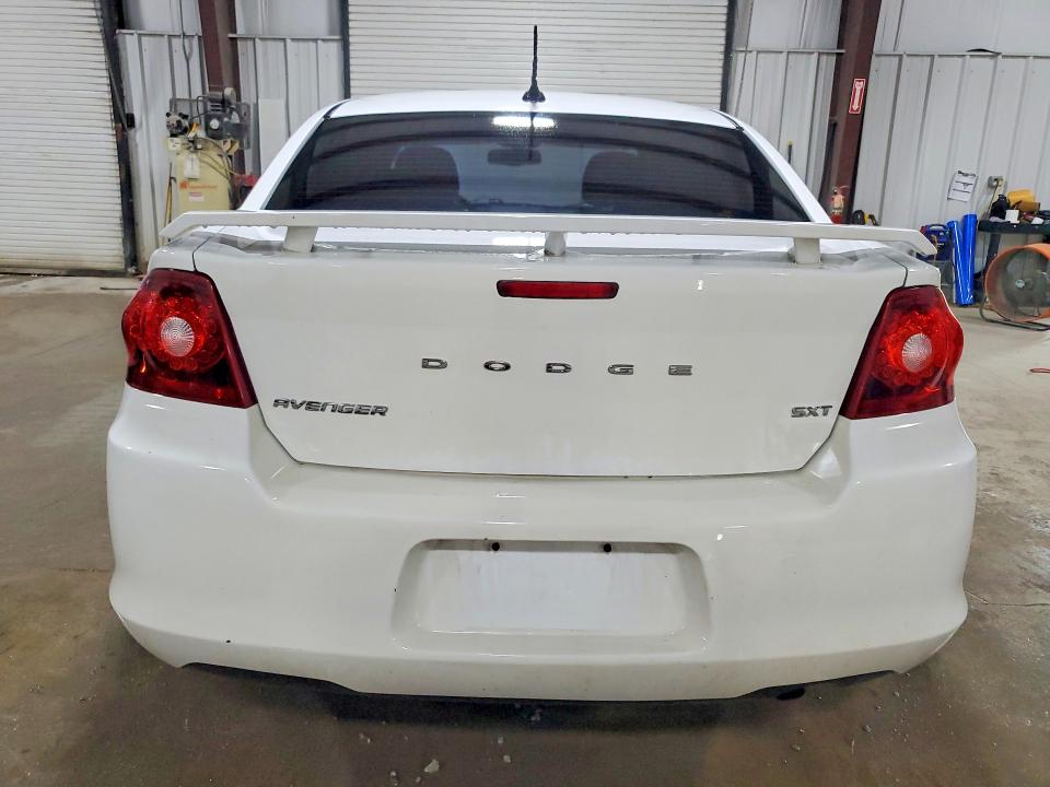 67917676 :رقم المزاد ، 1C3CDZCB9DN620278 vin ، 2013 Dodge Avenger مزاد بيع