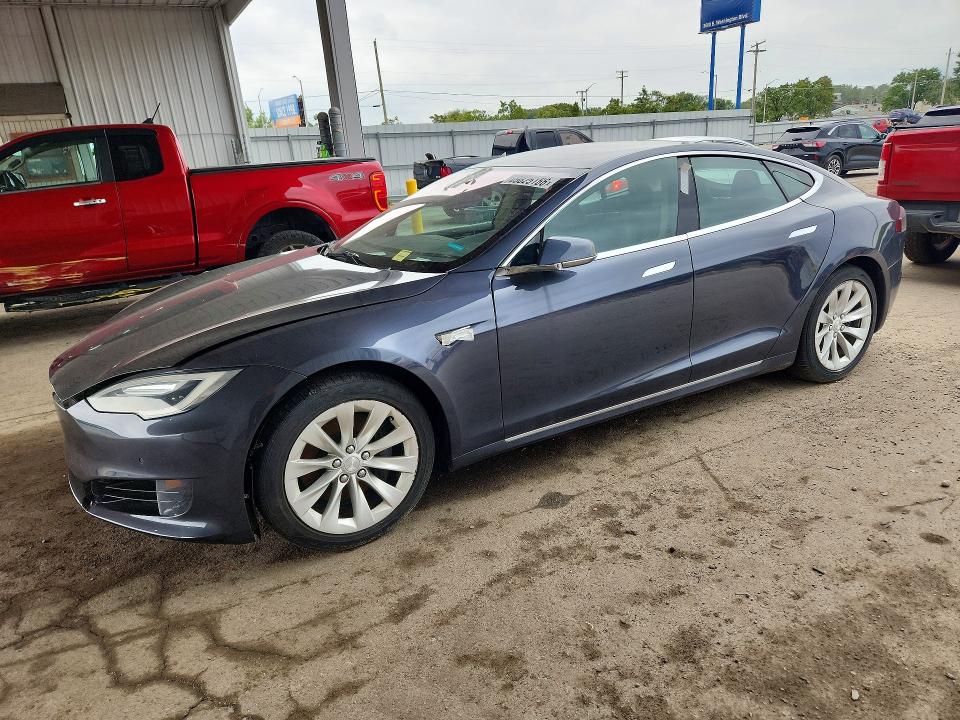 Продаж на аукціоні авто 2017 Tesla Model S, vin: 5YJSA1E22HF205189, номер лоту: 69825166