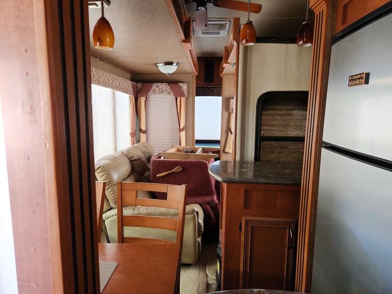 2014 Forest River Sierra Fifth Wheel T მანქანა იყიდება აუქციონზე, vin: 4X4FSEM26EJ039684, აუქციონის ნომერი: 67919796