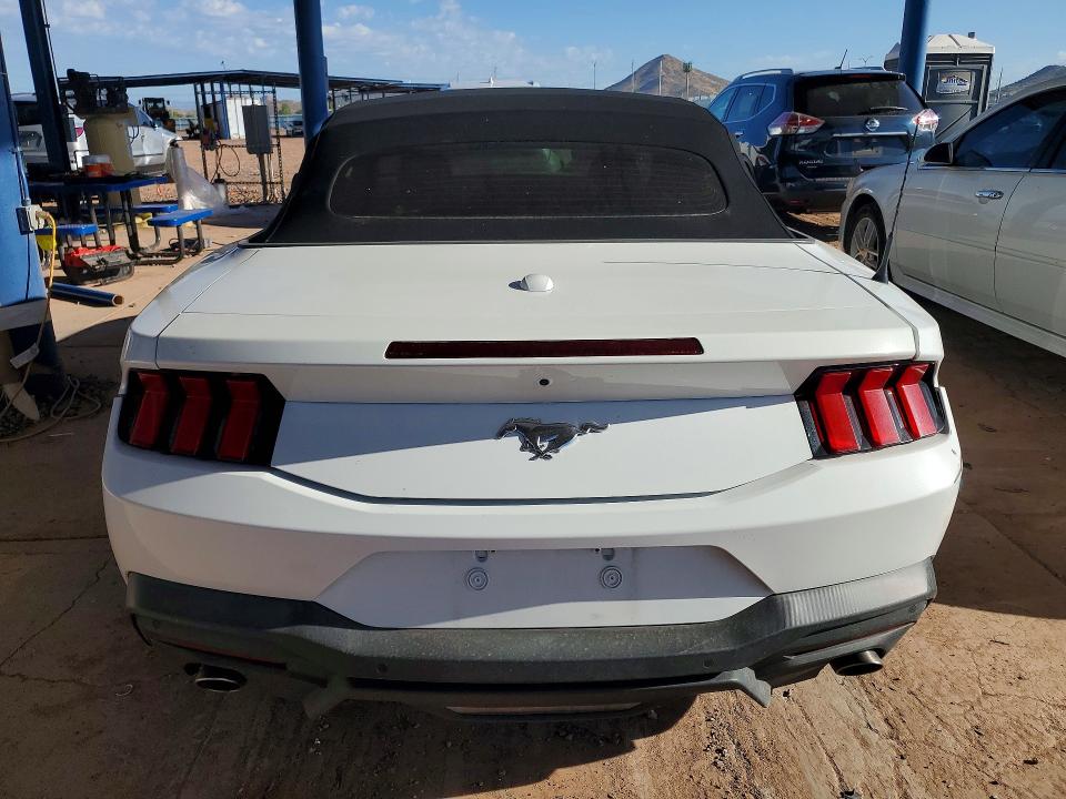 67689936 :رقم المزاد ، 1FAGP8UHXR5106017 vin ، 2024 Ford Mustang مزاد بيع