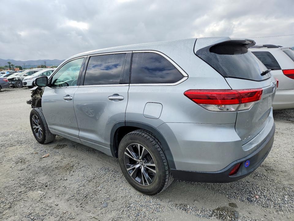 69427566 :رقم المزاد ، 5TDZARFH3JS034342 vin ، 2018 Toyota Highlander مزاد بيع