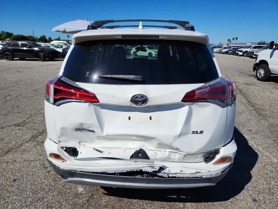 Продаж на аукціоні авто 2016 Toyota Rav4, vin: JTMWFREV4GJ083020, номер лоту: 70750496