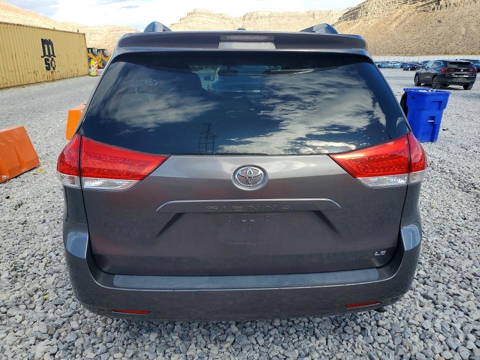 2013 Toyota Sienna მანქანა იყიდება აუქციონზე, vin: 5TDKK3DC8DS288989, აუქციონის ნომერი: 69676746