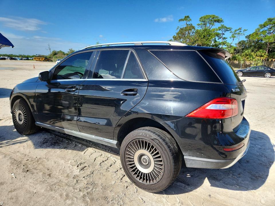 69070386 :رقم المزاد ، 4JGDA5HB5FA480021 vin ، 2015 Mercedes-benz Ml مزاد بيع