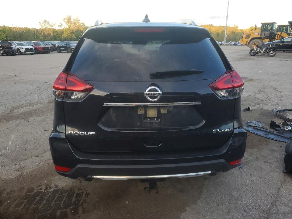 69874086 :رقم المزاد ، JN8AT2MV4JW316422 vin ، 2018 Nissan Rogue مزاد بيع