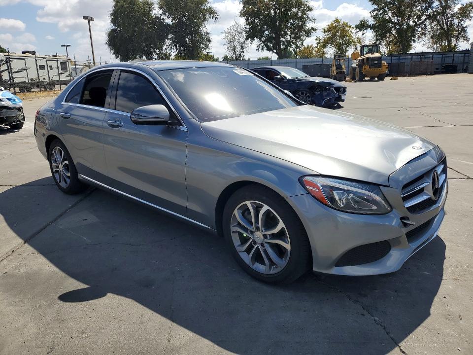 69403396 :رقم المزاد ، 55SWF4JB6GU112957 vin ، 2016 Mercedes-benz C مزاد بيع