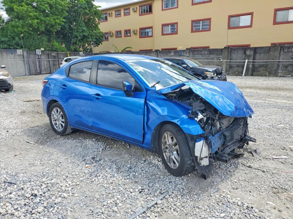 Продажа на аукционе авто 2018 Toyota Yaris Ia, vin: 3MYDLBYV0JY333716, номер лота: 69727896