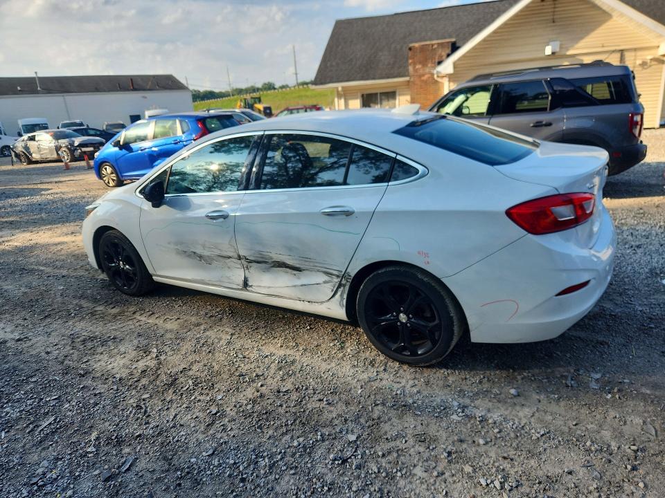 67921986 :رقم المزاد ، 1G1BF5SM0H7261001 vin ، 2017 Chevrolet Cruze مزاد بيع