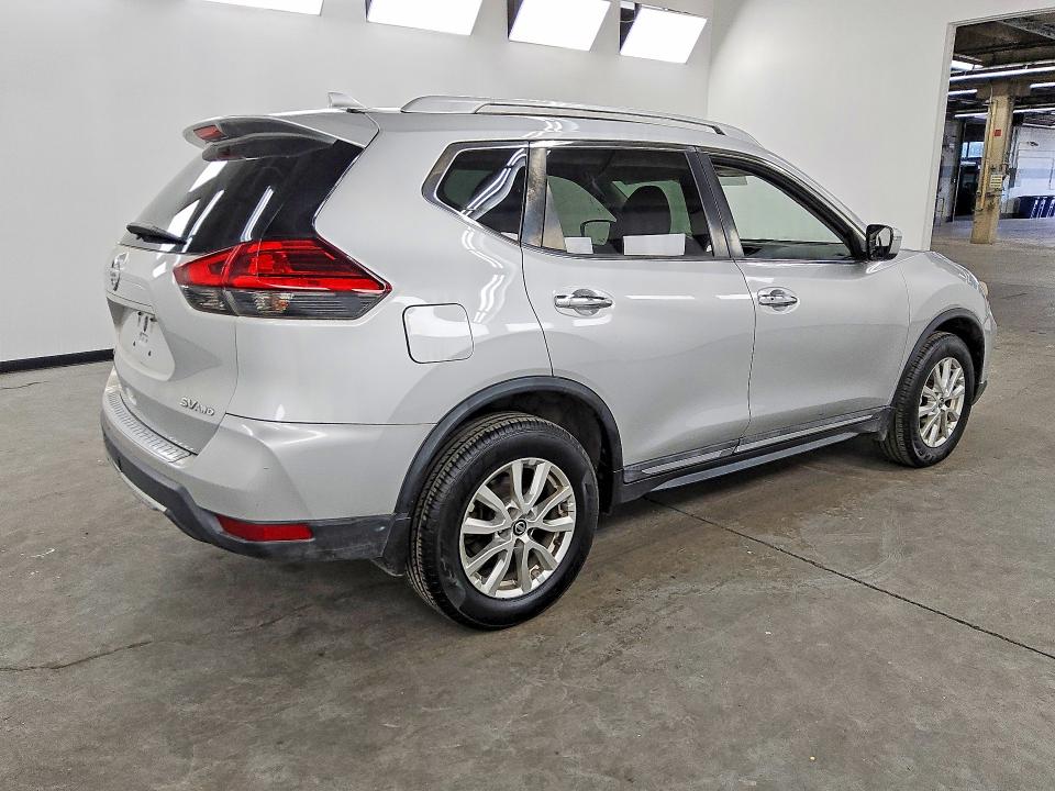 2017 Nissan Rogue მანქანა იყიდება აუქციონზე, vin: 5N1AT2MV9HC840104, აუქციონის ნომერი: 65968156