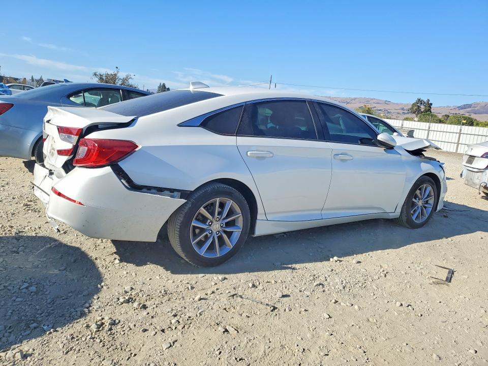2022 Honda Accord მანქანა იყიდება აუქციონზე, vin: 1HGCV1F14NA014765, აუქციონის ნომერი: 69041456