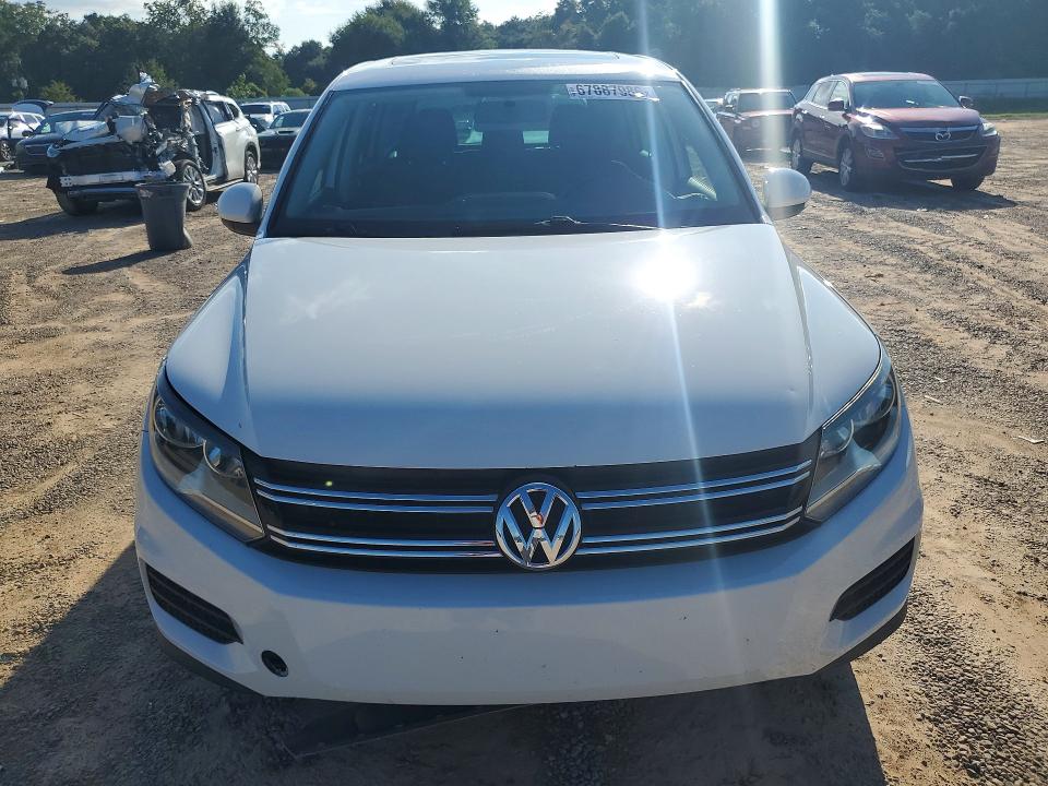 67887986 :رقم المزاد ، WVGAV3AXXDW566460 vin ، 2013 Volkswagen Tiguan مزاد بيع