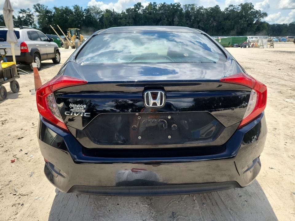 67572116 :رقم المزاد ، 2HGFC2F56JH554514 vin ، 2018 Honda Civic مزاد بيع