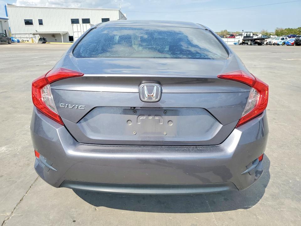 Продажа на аукционе авто 2018 Honda Civic, vin: 19XFC2F58JE020036, номер лота: 70855776