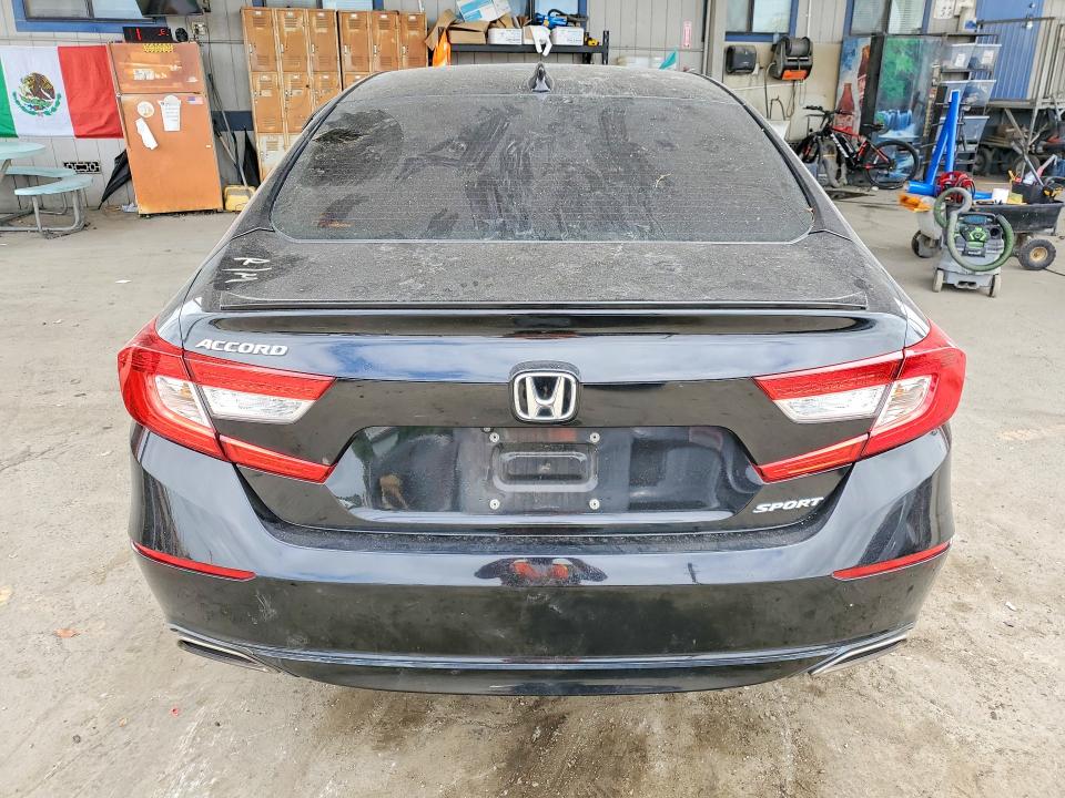 Продажа на аукционе авто 2018 Honda Accord, vin: 1HGCV1F39JA183997, номер лота: 69433676