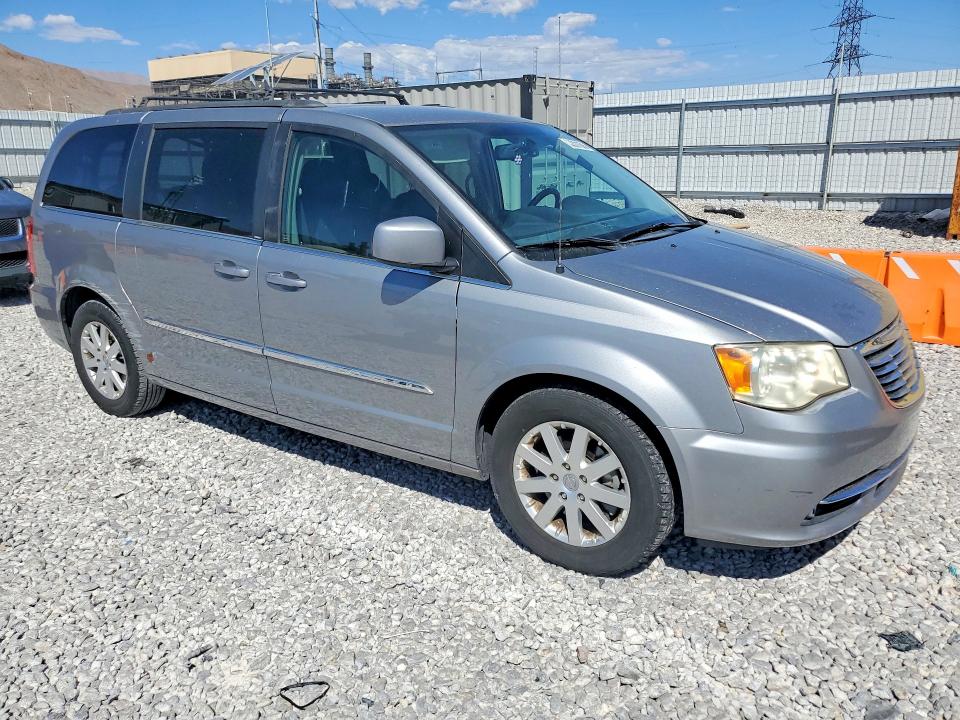 70321636 :رقم المزاد ، 2C4RC1BGXDR744120 vin ، 2013 Chrysler Town & Country مزاد بيع