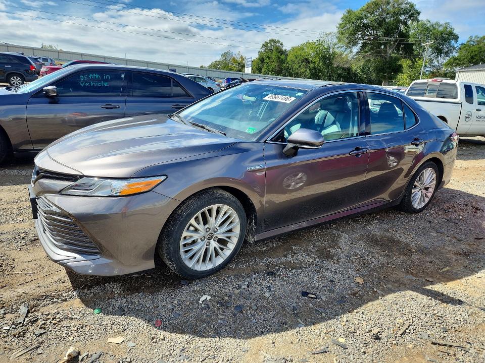 2020 Toyota Camry მანქანა იყიდება აუქციონზე, vin: 4T1F31AK5LU017571, აუქციონის ნომერი: 69961486