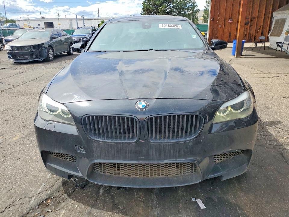 2013 Bmw M5 მანქანა იყიდება აუქციონზე, vin: WBSFV9C54DD096973, აუქციონის ნომერი: 69150326
