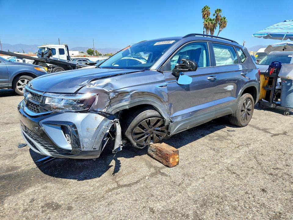 2022 Volkswagen Taos მანქანა იყიდება აუქციონზე, vin: 3VVDX7B26NM034583, აუქციონის ნომერი: 68205386