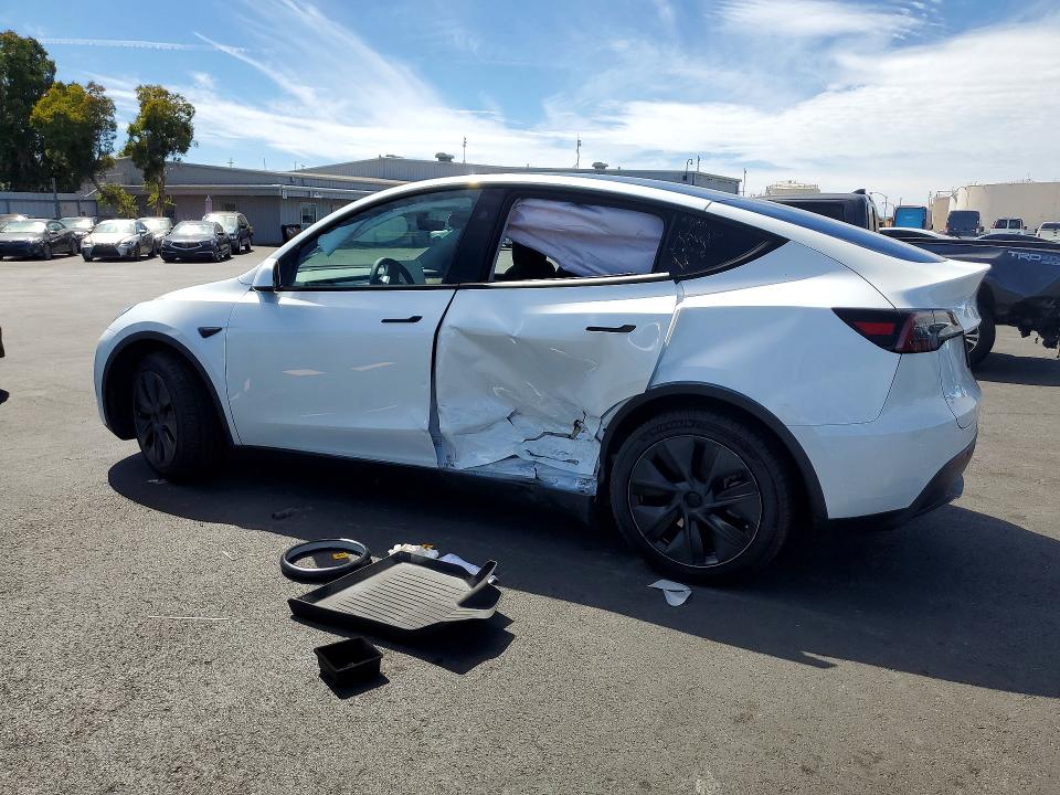 Продажа на аукционе авто 2024 Tesla Model Y, vin: 7SAYGDEE4RF123280, номер лота: 68335566