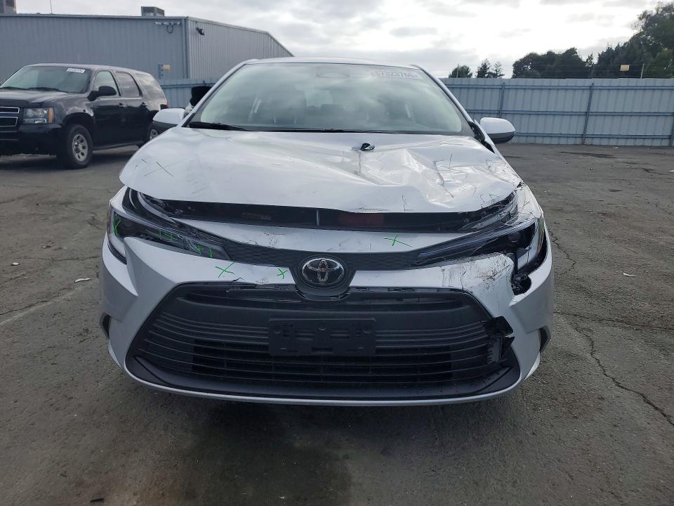 2026 Toyota Corolla Hybrid მანქანა იყიდება აუქციონზე, vin: JTDBCMFEXT3150940, აუქციონის ნომერი: 67323766