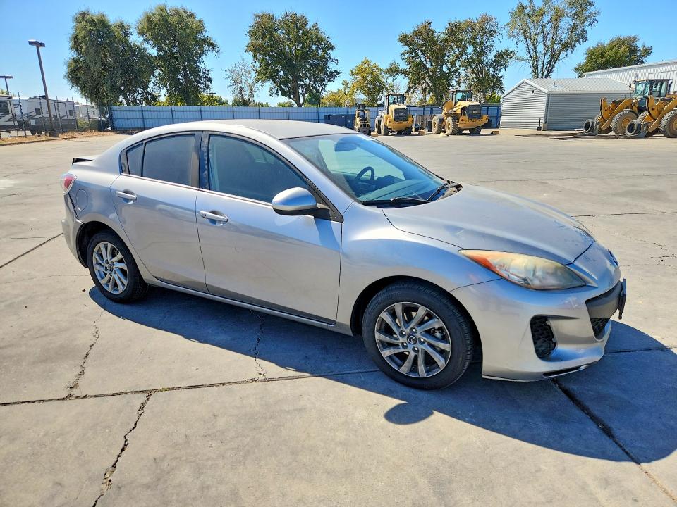 68083846 :رقم المزاد ، JM1BL1VP3D1792883 vin ، 2013 Mazda 3 مزاد بيع