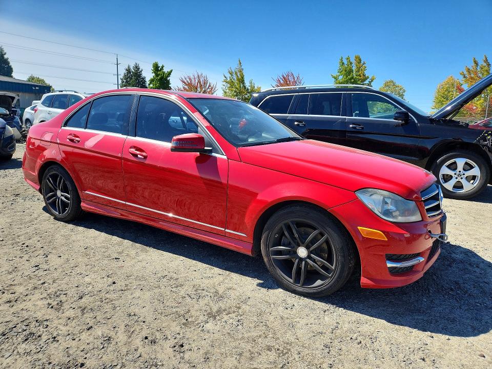 Продаж на аукціоні авто 2014 Mercedes-benz C, vin: WDDGF4HB9EA963027, номер лоту: 67217206