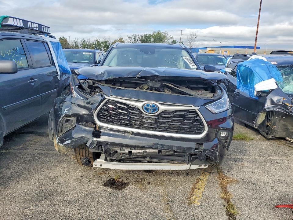 69046676 :رقم المزاد ، 5TDABRCH6PS583072 vin ، 2023 Toyota Highlander مزاد بيع