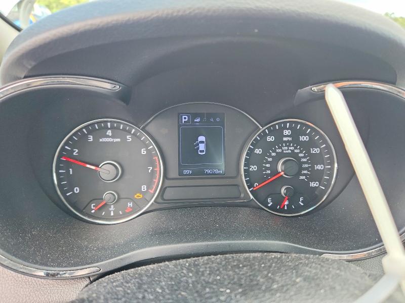 68029196 :رقم المزاد ، 3KPFL4A71JE283778 vin ، 2018 Kia Forte مزاد بيع