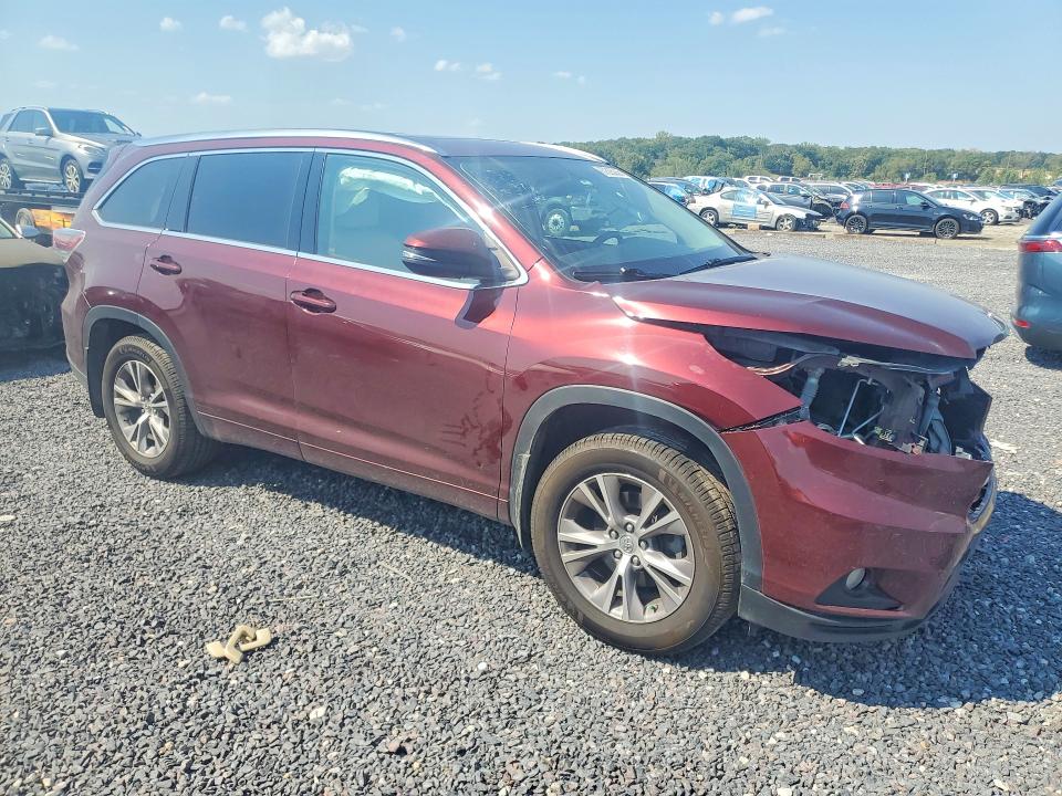 67393256 :رقم المزاد ، 5TDJKRFH5FS105574 vin ، 2015 Toyota Highlander مزاد بيع