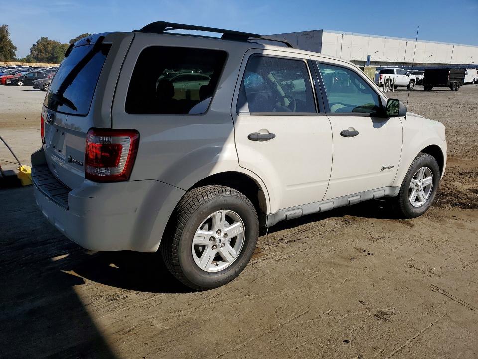 2010 Ford Escape მანქანა იყიდება აუქციონზე, vin: 1FMCU4K35AKB30261, აუქციონის ნომერი: 66812576