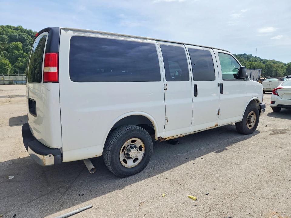 67872376 :رقم المزاد ، 1GAHG35K681104386 vin ، 2008 Chevrolet Express G3500 مزاد بيع