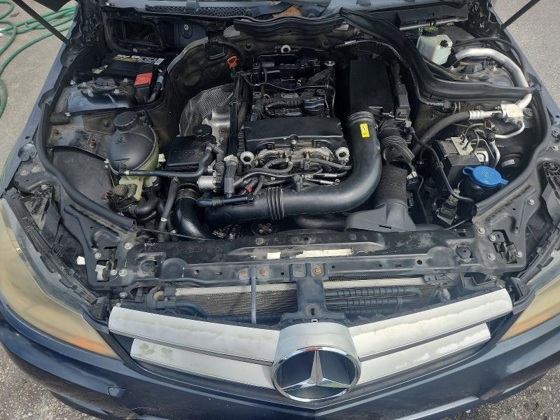 69439786 :رقم المزاد ، WDDGJ4HB3DG047020 vin ، 2013 Mercedes-benz C مزاد بيع