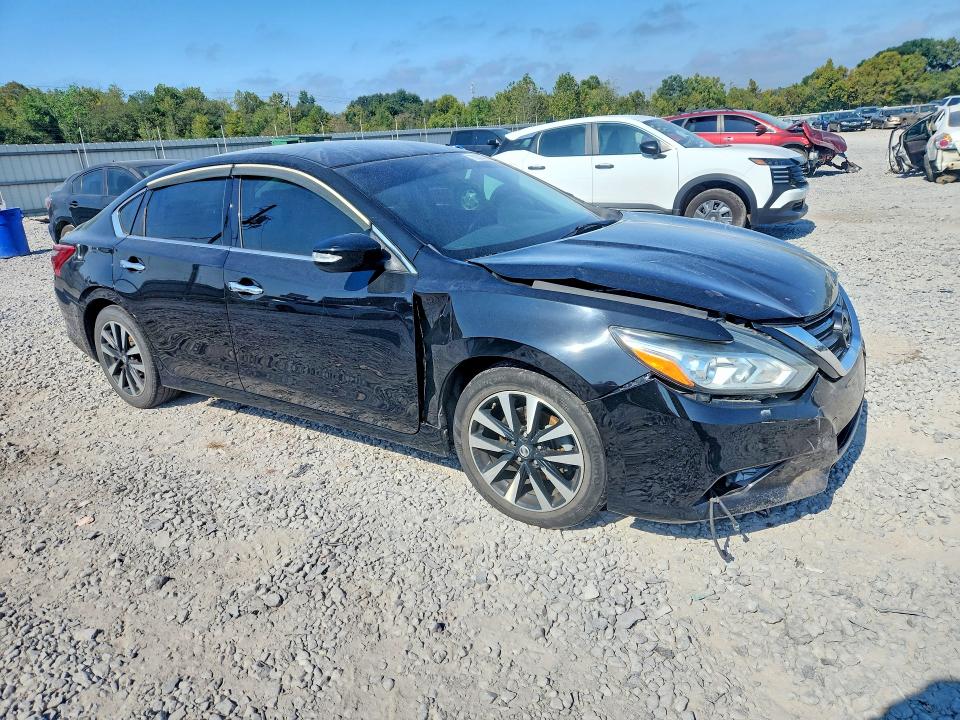 Auction sale of the 2018 Nissan Altima, vin: 1N4AL3AP5JC127793, lot number: 70233596