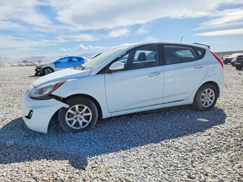 2013 Hyundai Accent მანქანა იყიდება აუქციონზე, vin: KMHCT5AE8DU107304        , აუქციონის ნომერი: 59408866