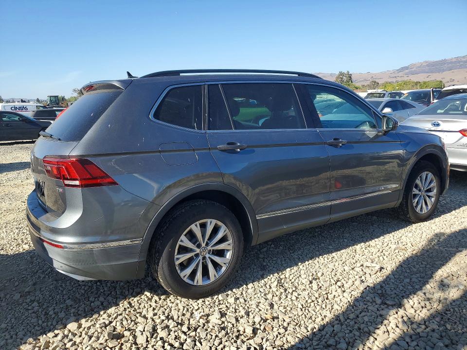 Продаж на аукціоні авто 2018 Volkswagen Tiguan, vin: 3VV3B7AX1JM158505, номер лоту: 70331996