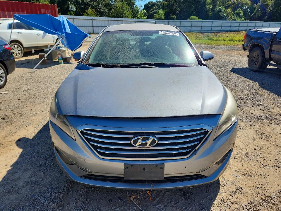 70692306 :رقم المزاد ، 5NPE24AF9FH122264 vin ، 2015 Hyundai Sonata مزاد بيع