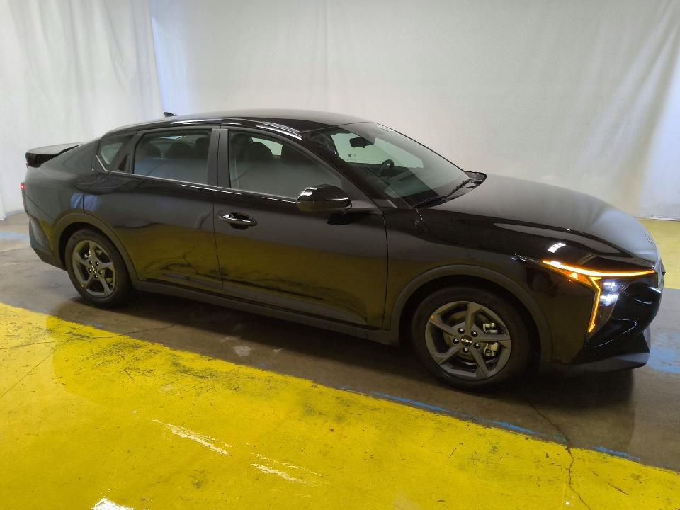 68190256 :رقم المزاد ، 3KPFT4DE0TE354028 vin ، 2026 Kia K4 مزاد بيع