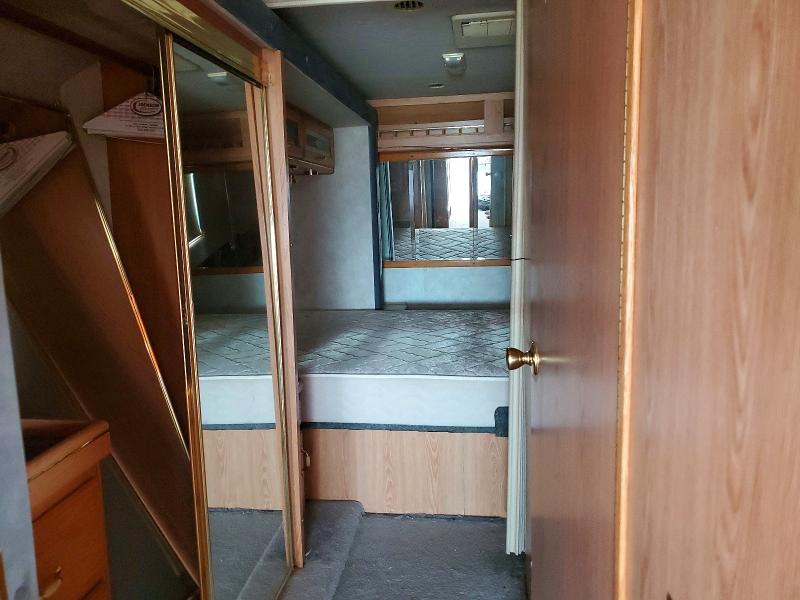 69049426 :رقم المزاد ، 3FCNF53S7XJA36176 vin ، 2000 Rexhall Recreational Vehicle (rv) مزاد بيع