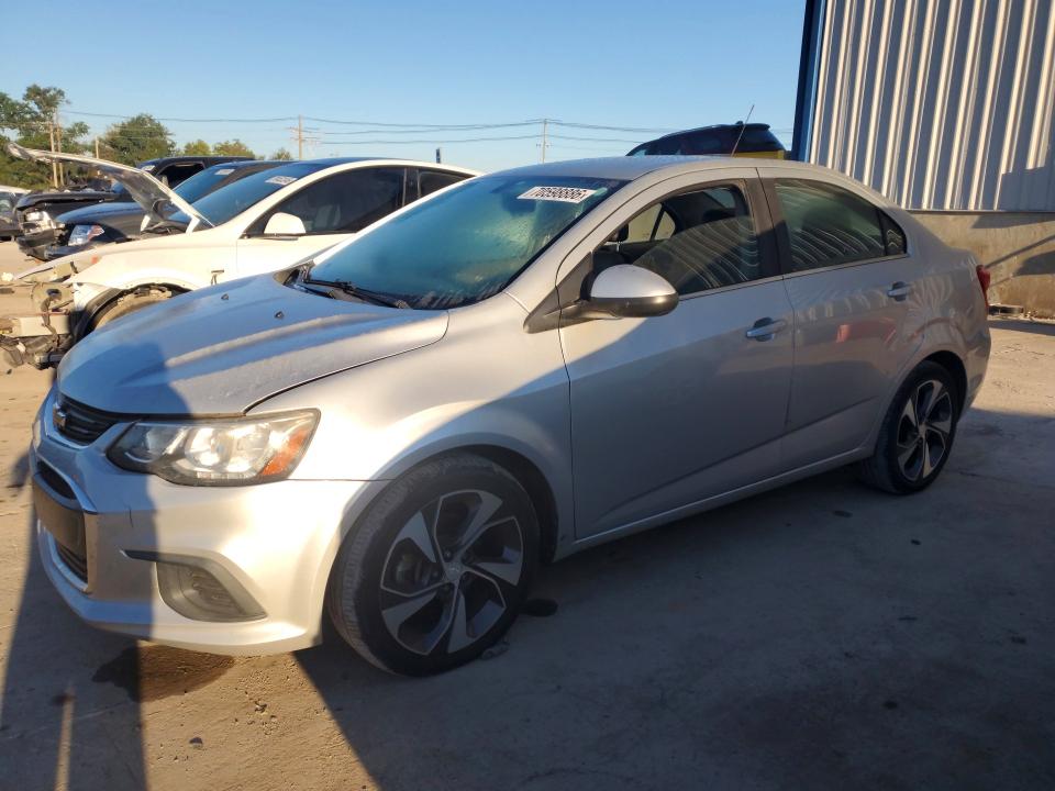70598886 :رقم المزاد ، 1G1JF5SB6H4102592 vin ، 2017 Chevrolet Sonic مزاد بيع